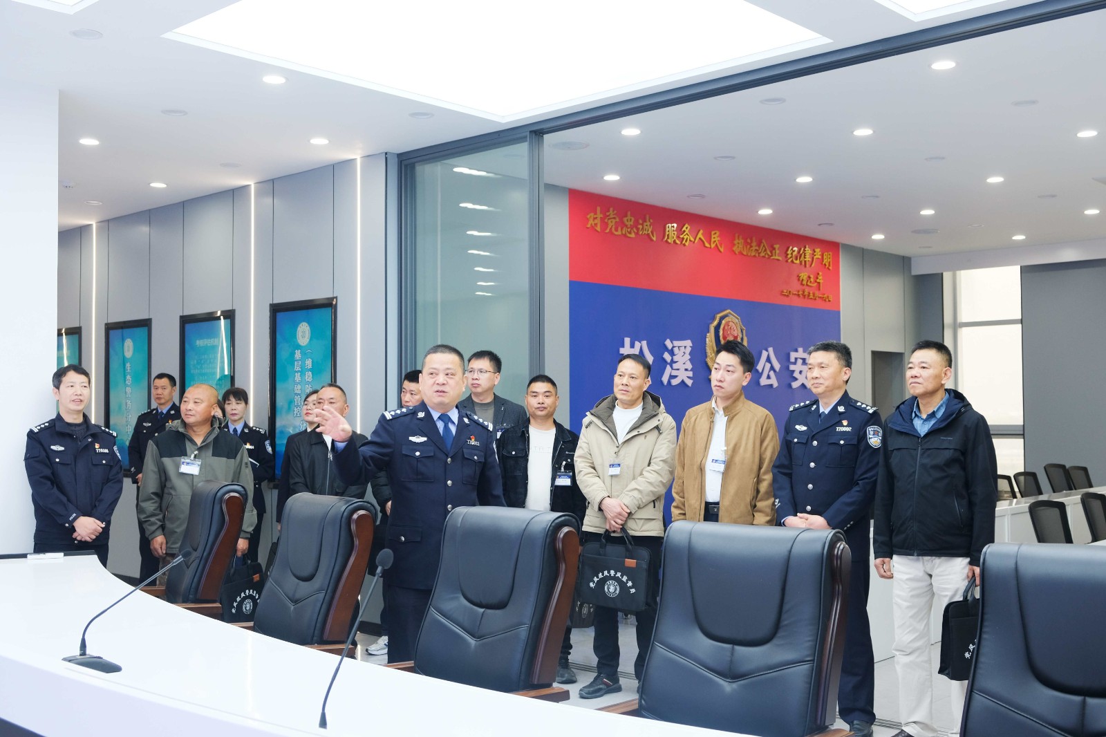 熱烈祝賀易順建工集團有限公司總經理李晉恒受聘松溪縣公安局黨風政風警風監(jiān)督員
